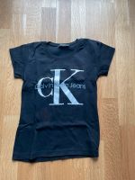 Calvin Klein T-Shirt Damen Gr. S neuwertig München - Schwabing-West Vorschau