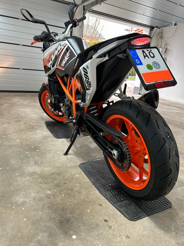 KTM 690 Duke R in Altötting