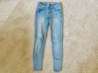 Vero Moda Denim Jeans 24 30 XS hellblau blau Skinny Nordrhein-Westfalen - Barntrup Vorschau