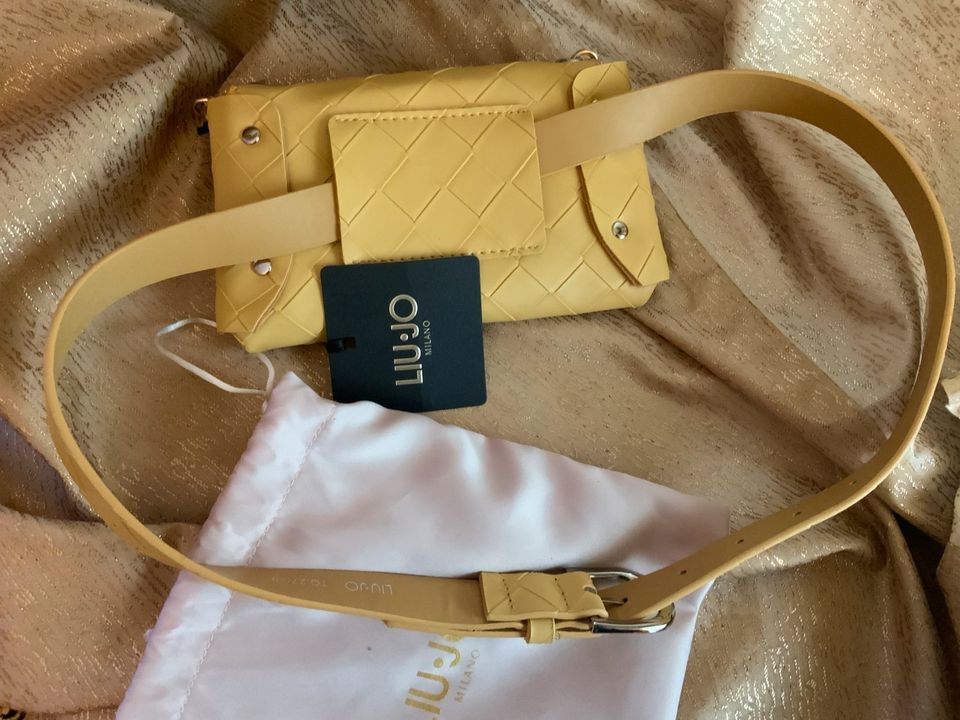 Liu Jo Tasche Gürteltasche Clutch gelb in Krefeld