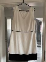 Kleid von Esprit Größe 42 Bayern - Roth Vorschau