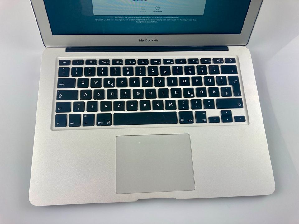 Apple MacBook Air Model Mitte 2013 Model A1466 13' Zoll 256GB SSD in Leipzig