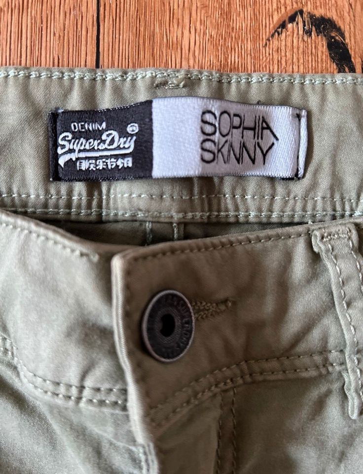 Sommerhose von Superdry Gr 32/30 in Ursensollen