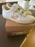 Veja Sneaker weiß mit rosé Größe 39 Hessen - Weilrod  Vorschau