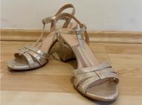 Sandalen mit Absatz Hamburg-Mitte - Hamburg Hamm Vorschau