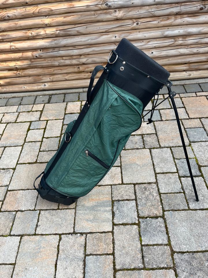 Golfbags und Schläger in Wörrstadt