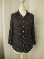 Bluse von Armed Angels, Gr. S, schwarz mit Blümchenmuster Bayern - Freising Vorschau