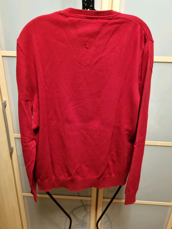 TOMMY HILFIGER PULLOVER, GR. M, ROT in Rednitzhembach