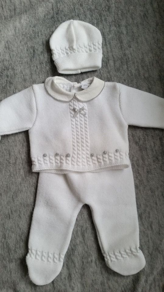 Baby - Reborn - Rebornbaby - 3- teiliges Strickset - Gr. 50/56 in Böhlen