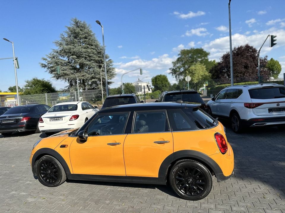 MINI Cooper 1. Hand / Navi Pro. / Scheckheft / PDC in Mönchengladbach