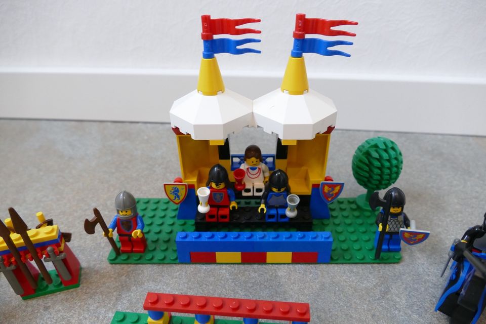 Lego Castle Burg Lion Knights Konvolut 6060 6023 in Korschenbroich