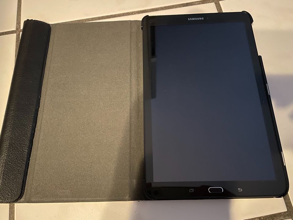 Samsung Galaxy Tab E SM-T560 8GB schwarz in Bottrop