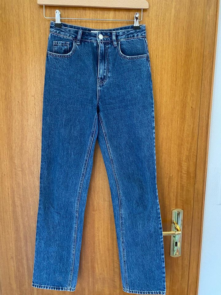 Stradivarius Jeans, Gr. 34 in Frankfurt am Main