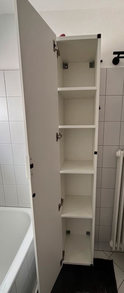 Ikea Badschrank weiß in Kassel