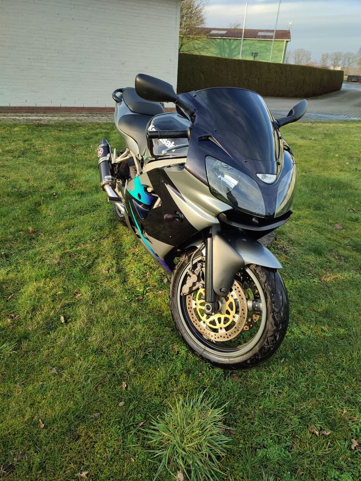 Kawasaki Ninja ZX-9R in Kaltenkirchen