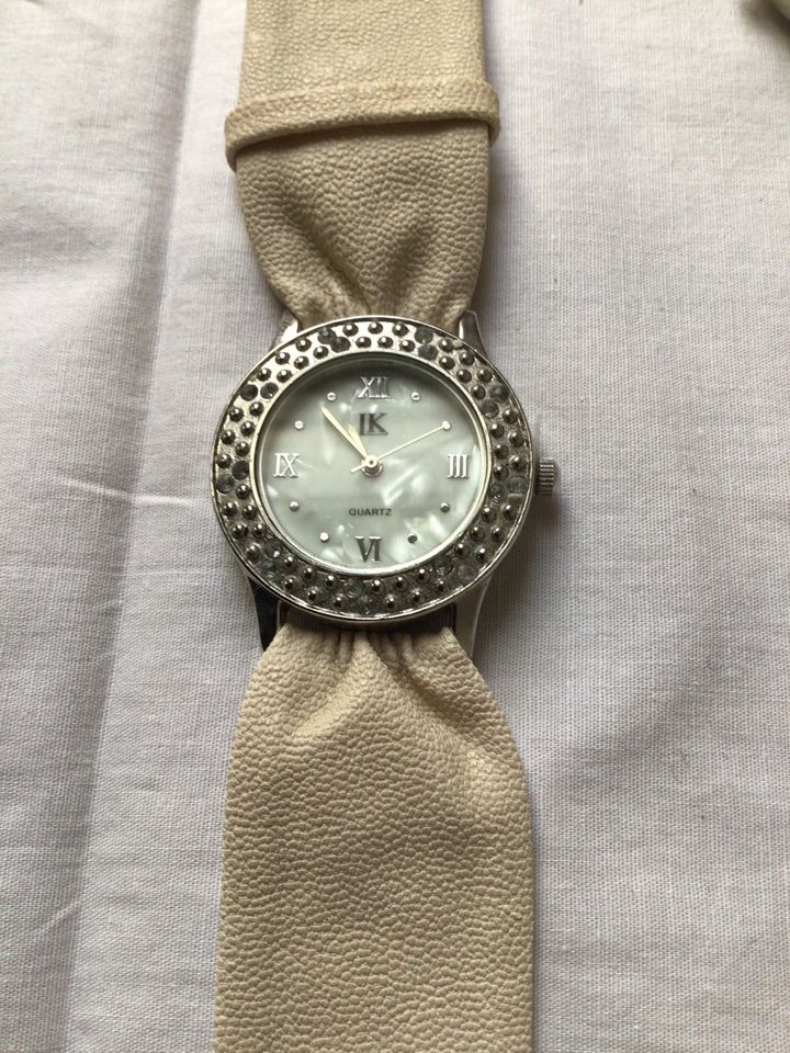IK Quartz Uhr