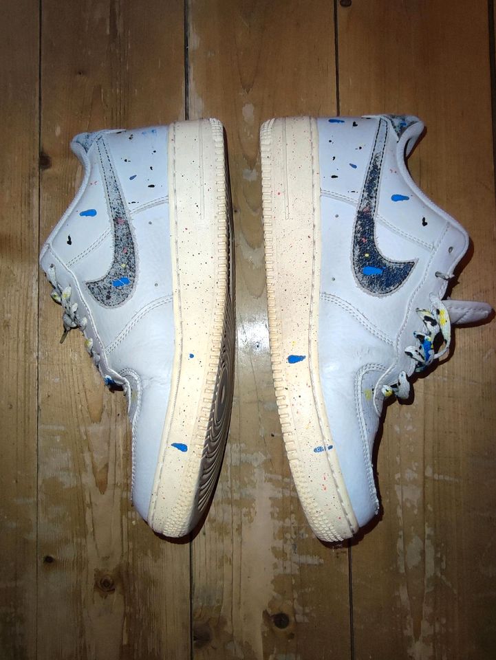 Nike Air Force 1 "Paint Splatter" in Köln