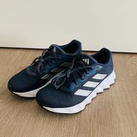 Adidas Sportschuhe Damen Gr. 37,5 Fitness dunkelblau [NEU] Hessen - Obertshausen Vorschau