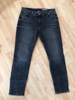 Jeans von Esprit „Skin fit“ 30/30 Hessen - Edermünde Vorschau