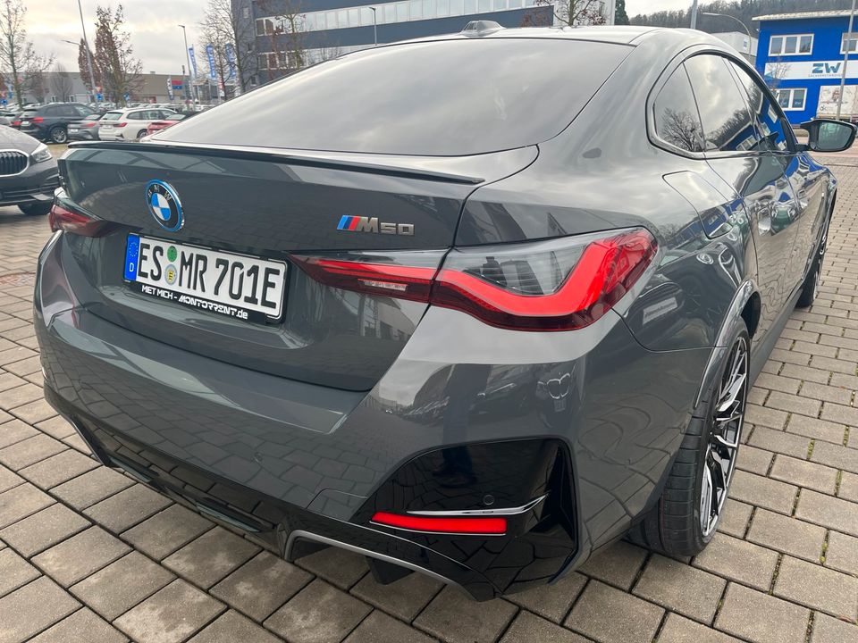 BMW i4 M50 zum vermieten ab 109 pro Tag in Filderstadt