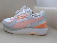 3 Paar Puma Sneakers Gr.40 neuwertig Brandenburg - Wandlitz Vorschau