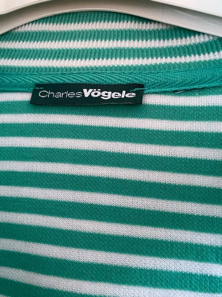 Schöne gestreifte Strickjacke von Charles Vögele in Wentorf