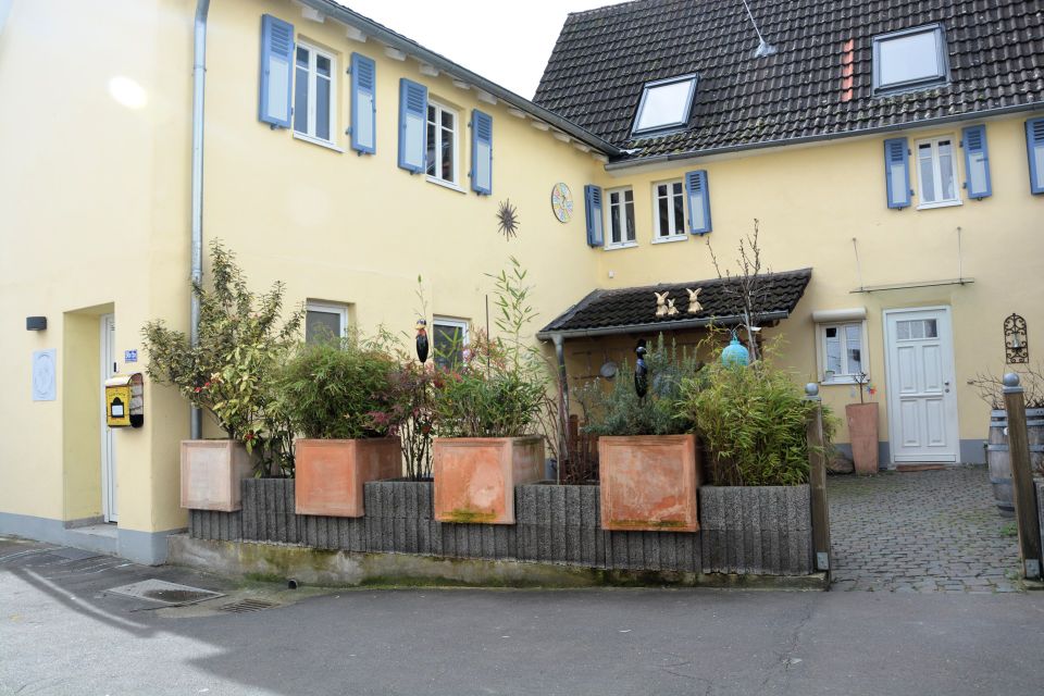 Wohnen und Arbeiten unter einem Dach: Ökologisch saniertes Wohnhaus inkl. Gewerbeeinheit mit ca. 50 m² in Wiesbaden