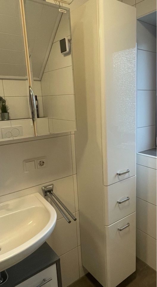 Bad Hochschrank Badschrank Möbel Badezimmer in Uplengen