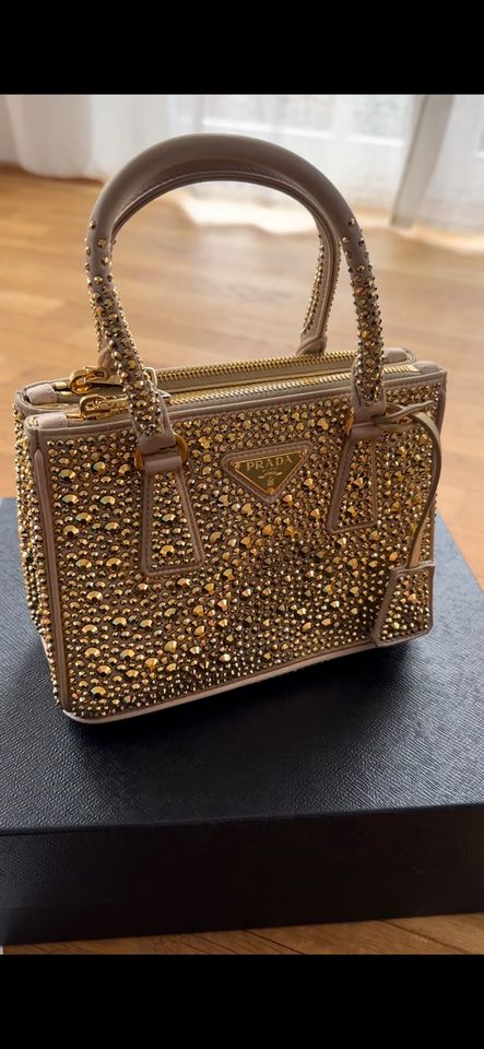 Prada Handtasche Neu 3.800 Euro in Rheinbach