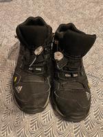 Adidas Terrex Mid 39 1/3 schwarz Traxion Turnschuhe Thüringen - Weimar Vorschau