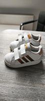 Adidas Sneaker fast wie neu 22 Niedersachsen - Bad Harzburg Vorschau