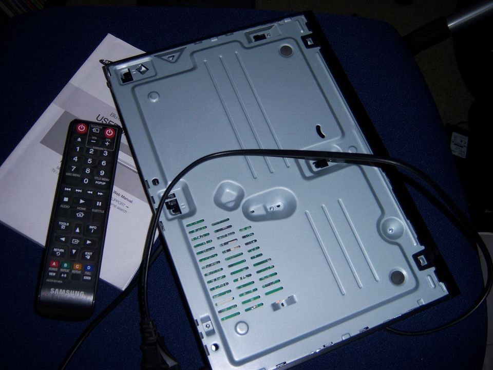 Blu ray Player DVD Player Samsung BD J 4500  R Fernbedienung in Korschenbroich