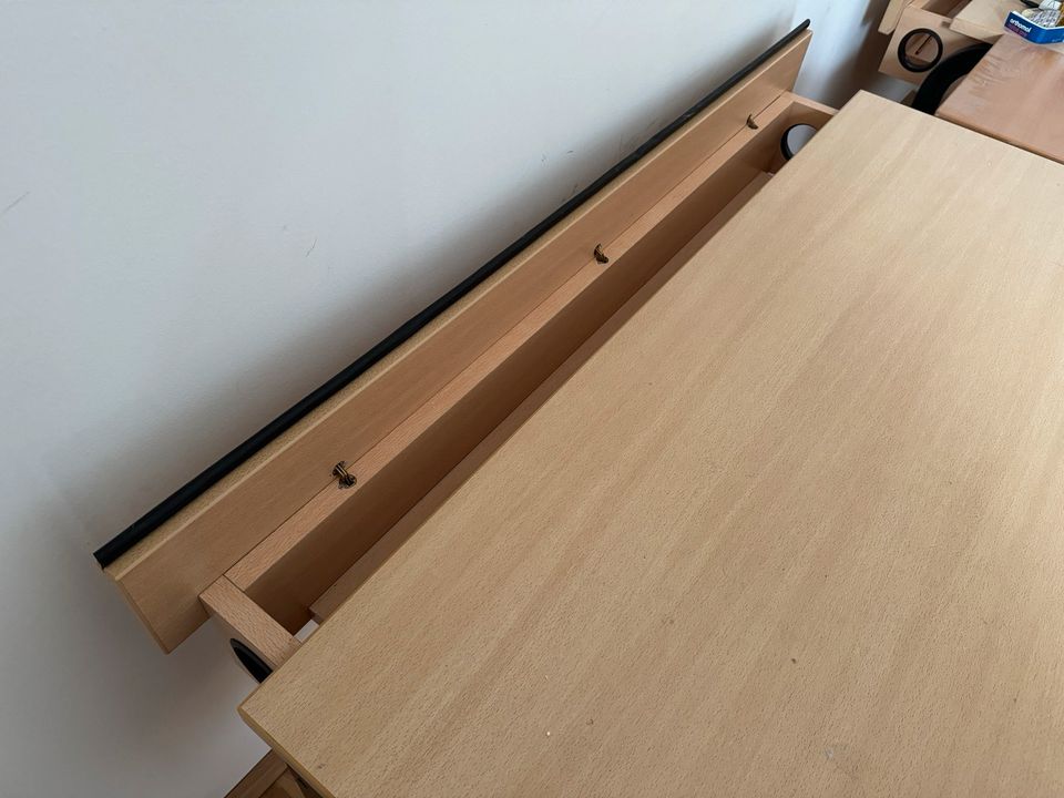 Hochwertige Schreibtisch in Böblingen