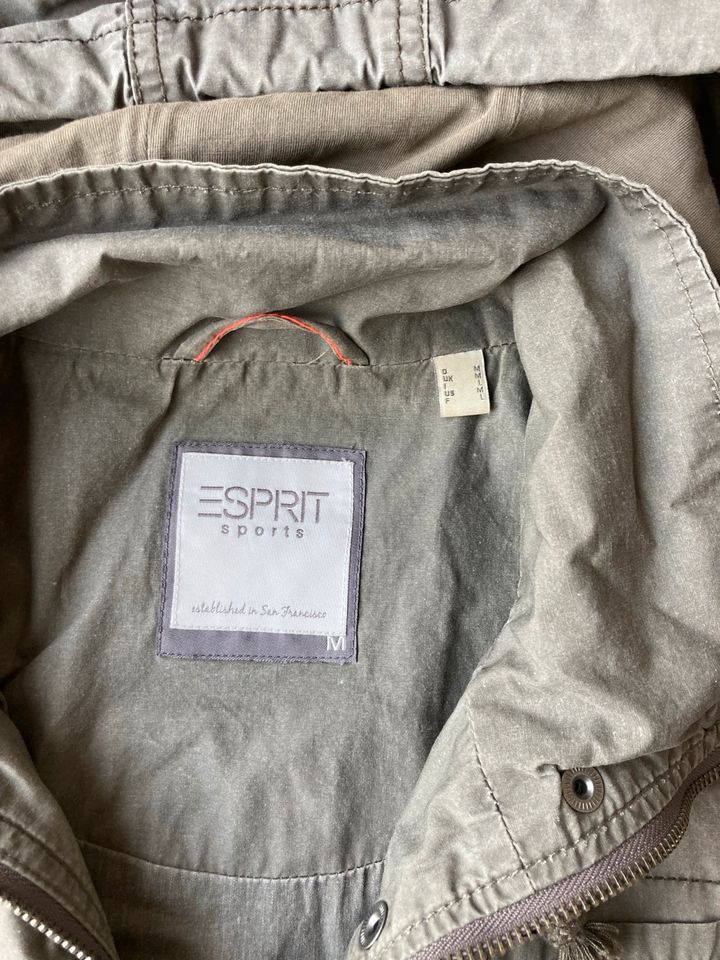 ESPRIT Sport Parka Übergangsjacke Gr. M Khaki/oliv in Hannover