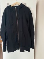 Adidas Sweatjacke mit Reißverschluss, Kapuze und Taschen. Nordrhein-Westfalen - Billerbeck Vorschau