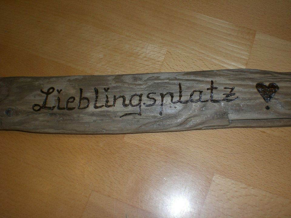 Schild: Lieblingsplatz, Geschenkidee Treibholz Schwemmholz Unikat in Füssen