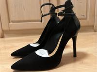 Schutz Stilettos in Größe 37 NEU München - Bogenhausen Vorschau