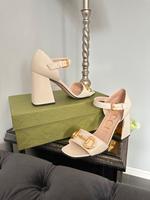 Gucci Pumps Sandaletten High Heels weiß beige 39 39,5 40 Düsseldorf - Pempelfort Vorschau