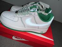 Nike Air Force 1  Damenschuhe Weiß/Dunkelgrün NEU! Leipzig - Möckern Vorschau