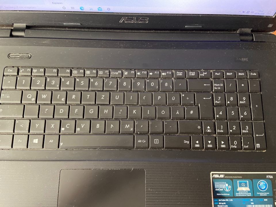 Asus Laptop in Lörrach