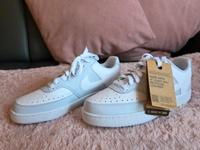 Nike Sneakers Gr.41  weiß / hellblau  Neu Duisburg - Meiderich/Beeck Vorschau