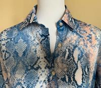 MILANO Italy Bluse Gr. 38 langärmelig Schlangenmuster Blau Rosa München - Thalk.Obersendl.-Forsten-Fürstenr.-Solln Vorschau
