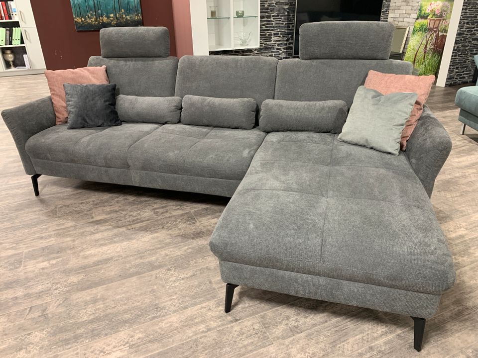 L-Couch/Garnitur/Sofa/ besondere Extras statt 2.449€ in Westoverledingen