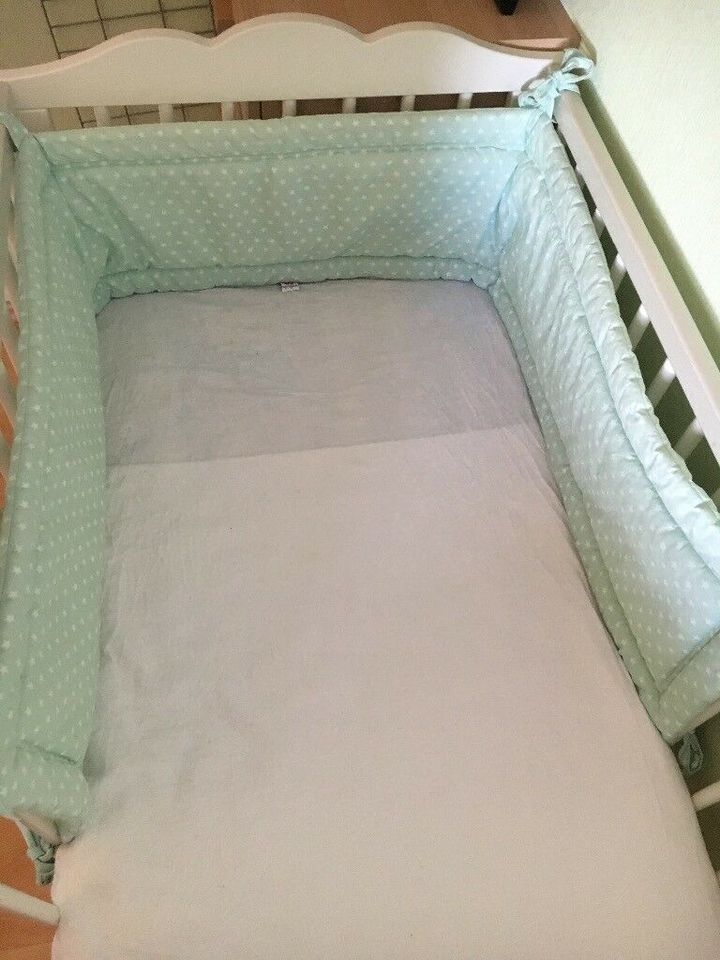 Nestchen Baby Bett Kinderbett 200 x 30 cm mint weiße Sterne in Waldau