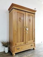 Zierlicher Weichholz-Schrank ANTIK Kleiderschrank Dielenschrank Baden-Württemberg - Heidelberg Vorschau
