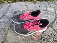 Asics * Laufschuhe * pink grau * 40 Hessen - Hanau Vorschau