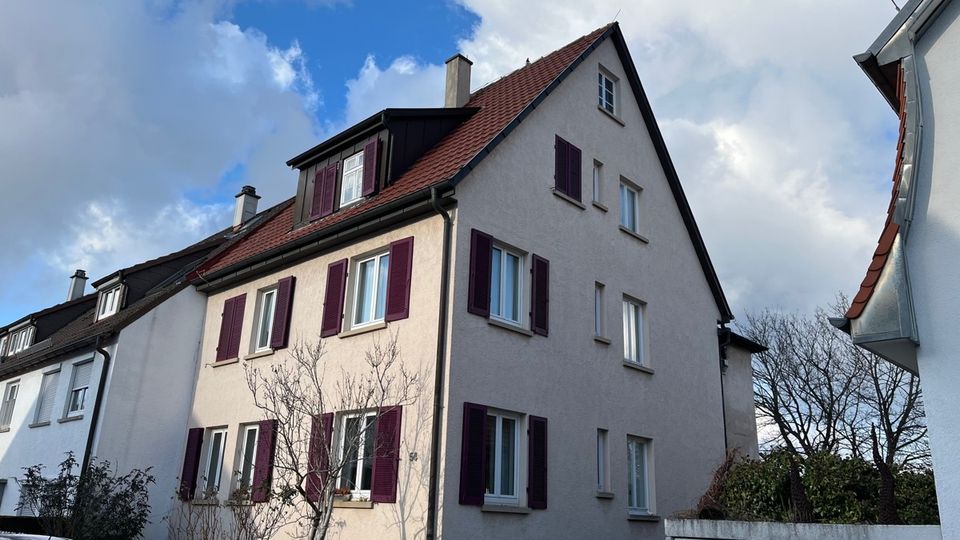 Doppelhaushälfte mit Potential in schöner Wohnlage in Sillenbuch mit großem Garten. in Stuttgart