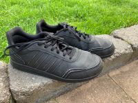 Adidas Sportschuhe schwarz US 4 / FR 36 / UK 3,5 Kinder Sport Sachsen-Anhalt - Eisleben Vorschau