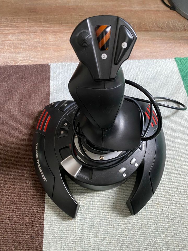 Trustmaster Flightstick X (Controller) in Berlin