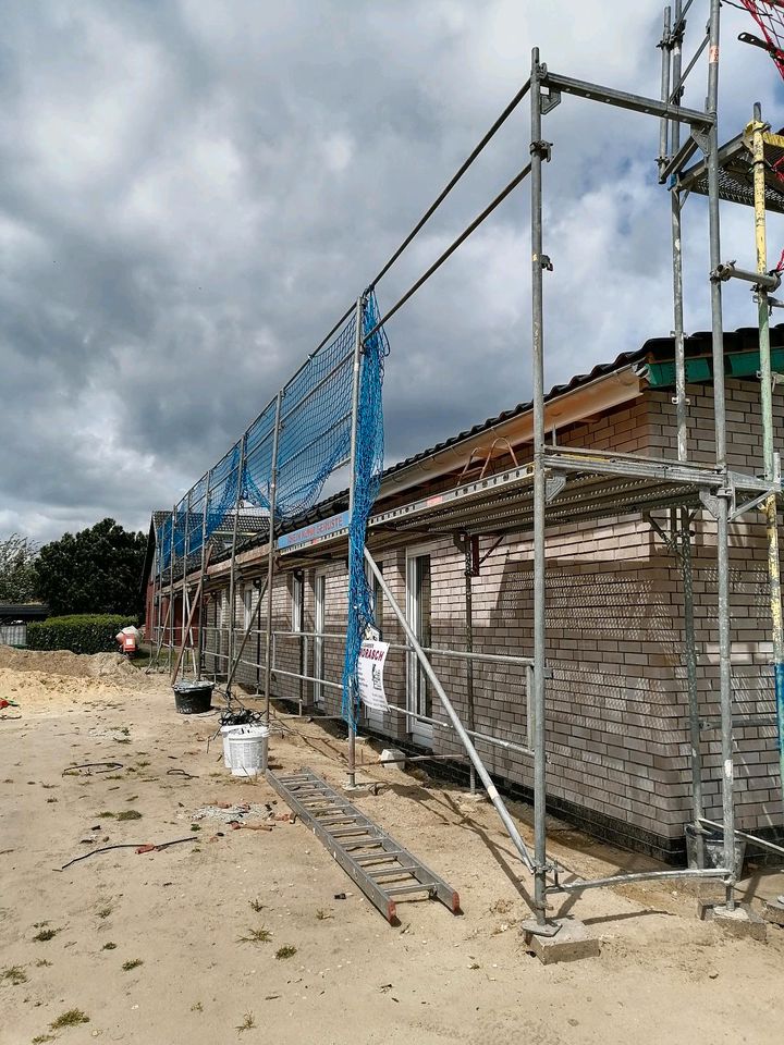 Malergerüst Dachgerüst Baugerüst Verleih für Photovoltaik, Solar. in Eystrup